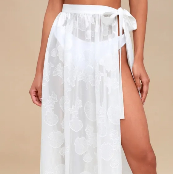Lulus Take the Caicos White Shell Print Cover-Up Maxi Skirt - One size - Picture 3 of 6